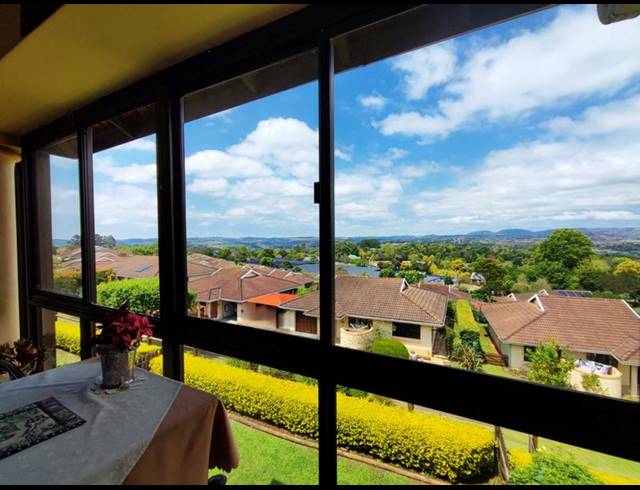 2 BEDROOM APARTMENT FOR SALE IN HOWICK NORTH